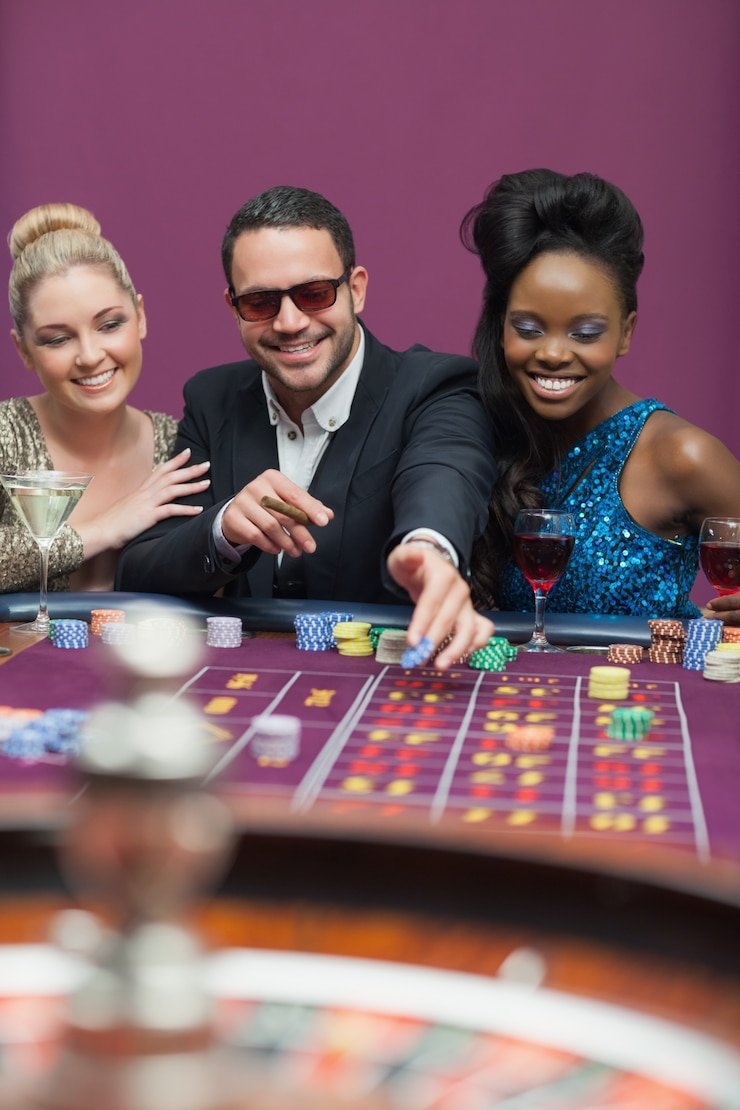 Tampilan live casino agen689 dengan dealer profesional di studio multi-kamera